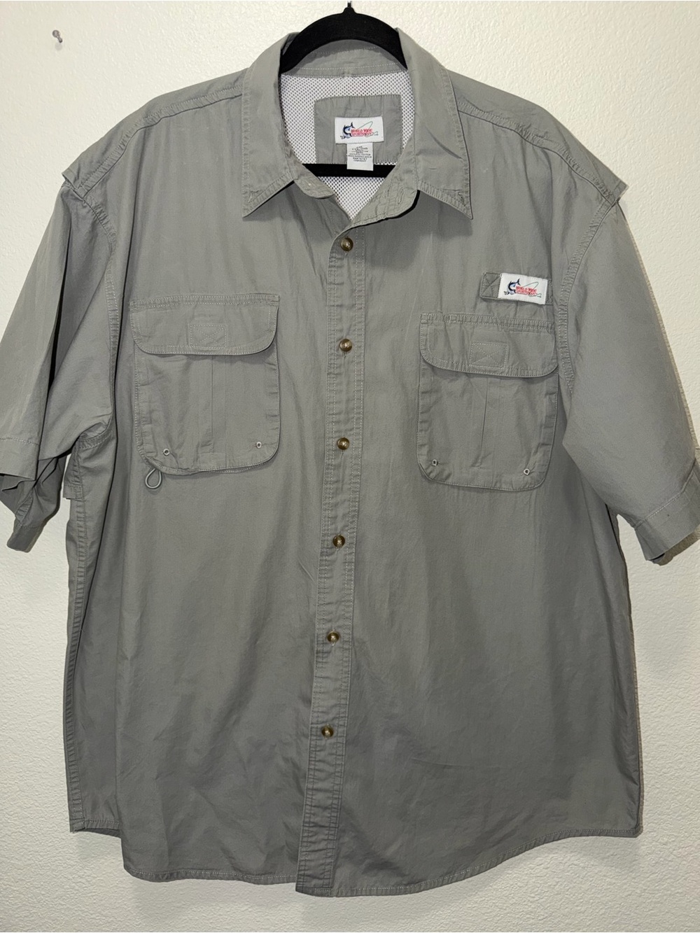World Wide Sportsman Men's Short Sleeve Button-Down Fishing Shirt in Light Gray